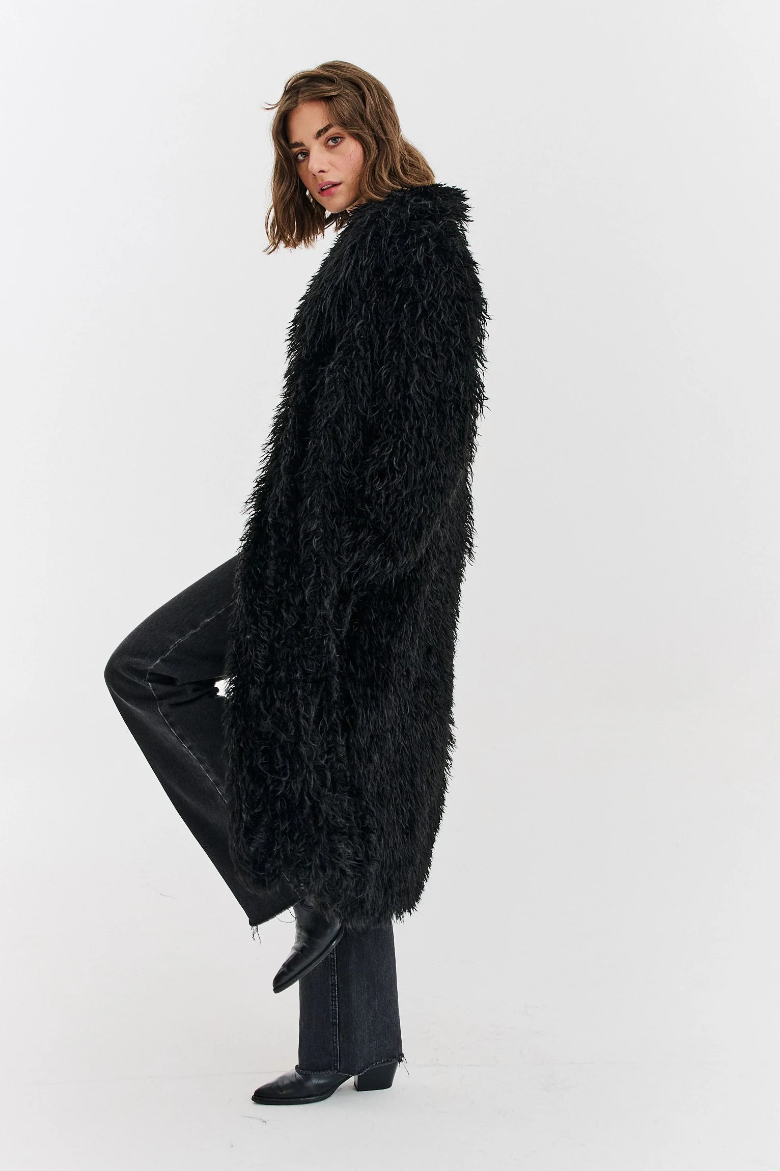 Astro Muse faux fur - Image 11