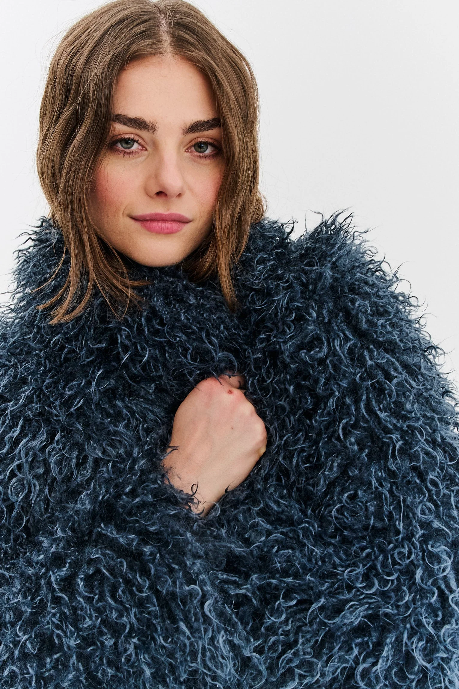 Dark Moon faux fur - Image 11