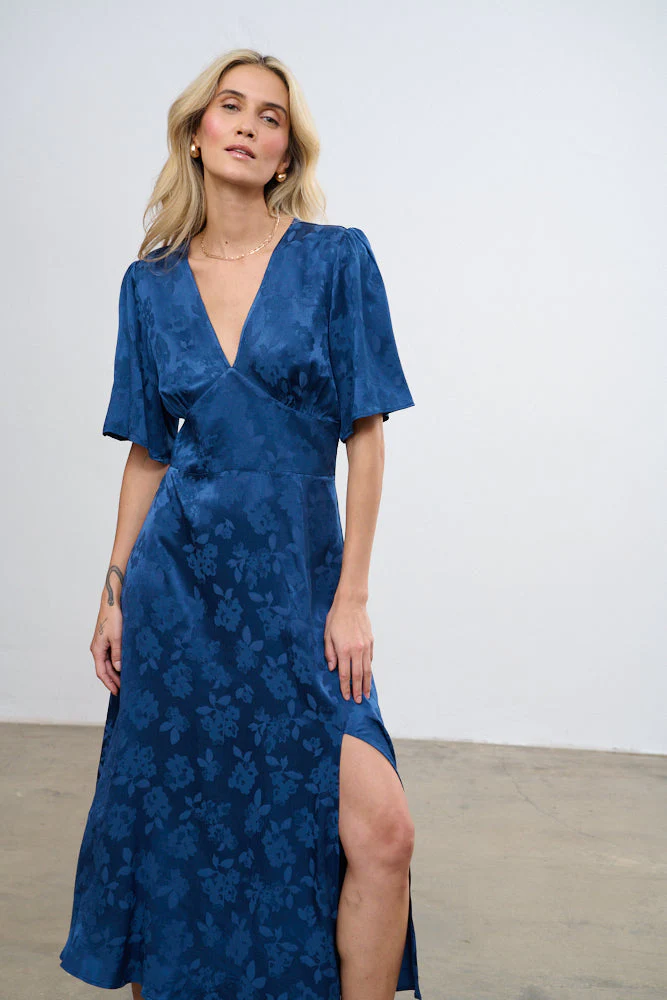 Embrace the Night midi dress - Image 10