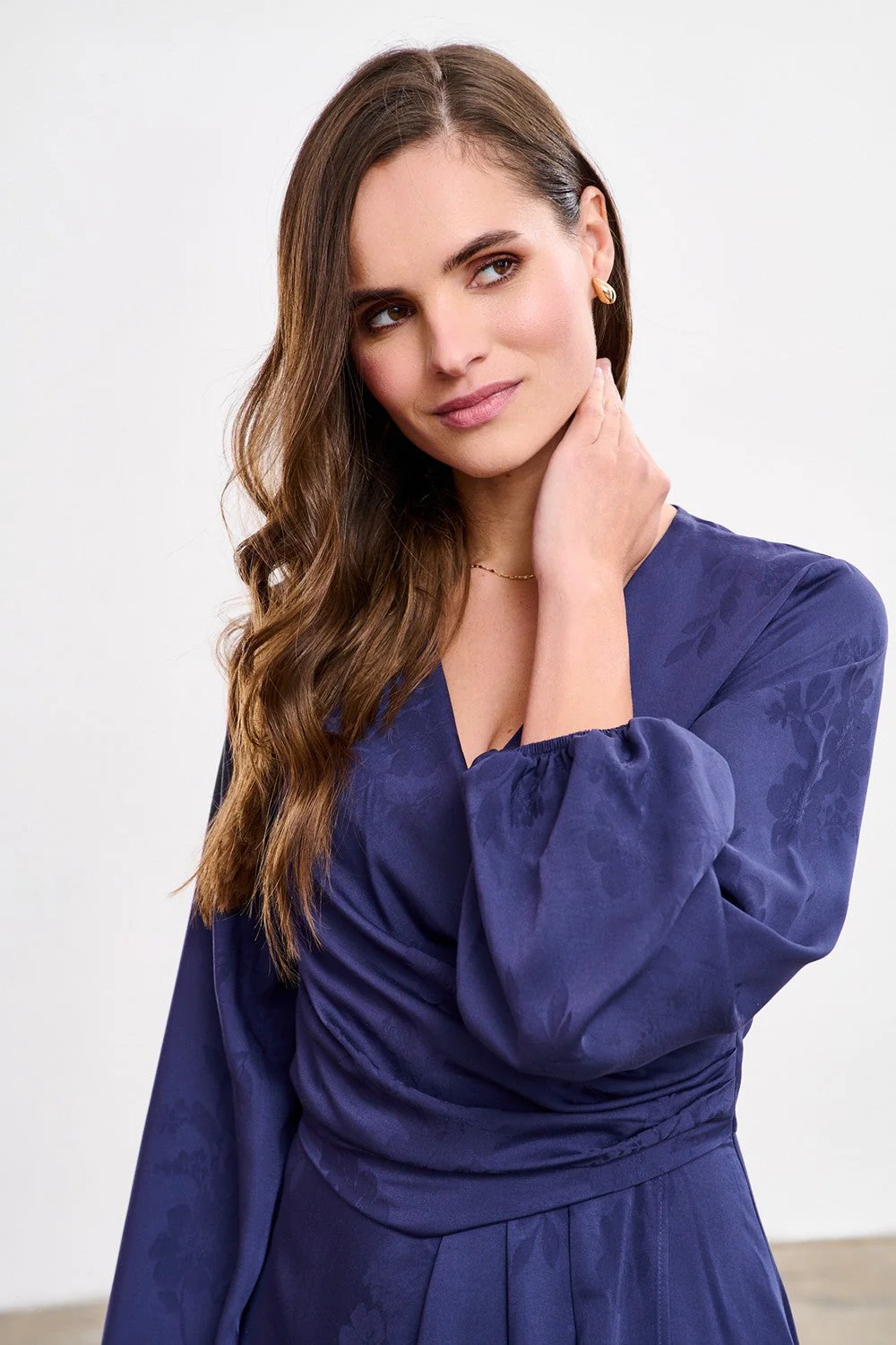 Ethereal Whisper midi dress - Image 13