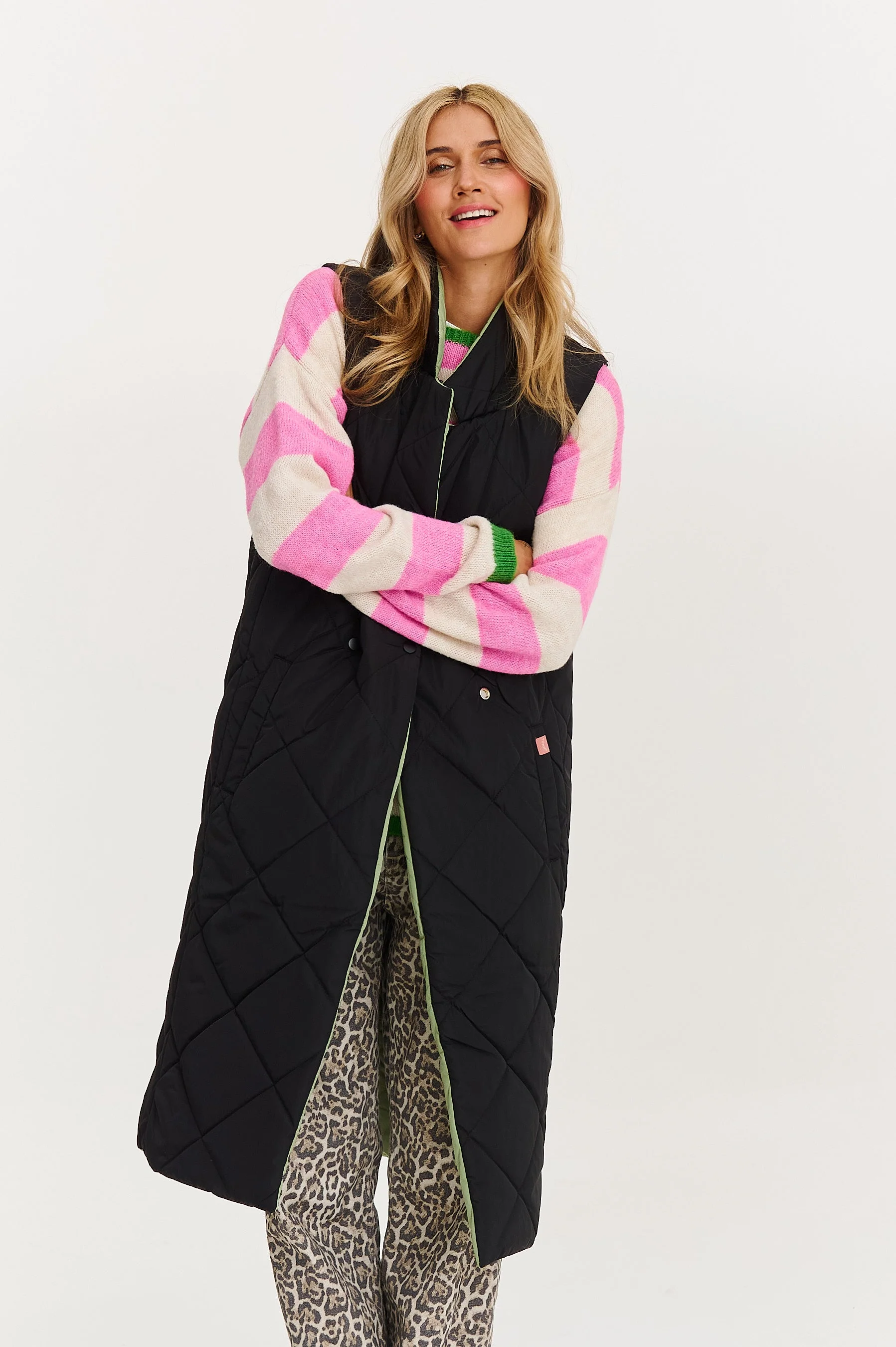 Grove Walk long reversible vest - Image 20