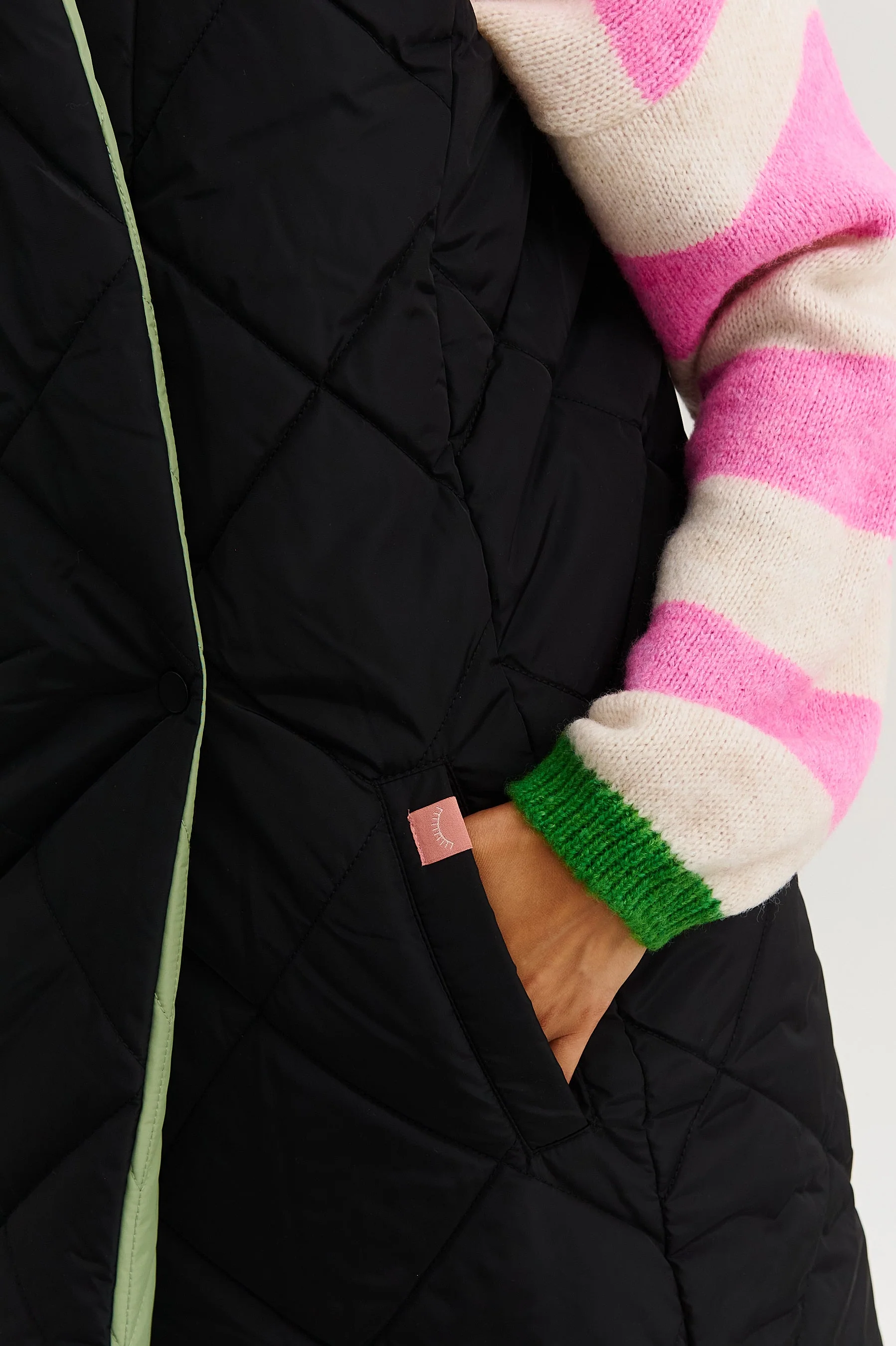 Grove Walk long reversible vest - Image 21