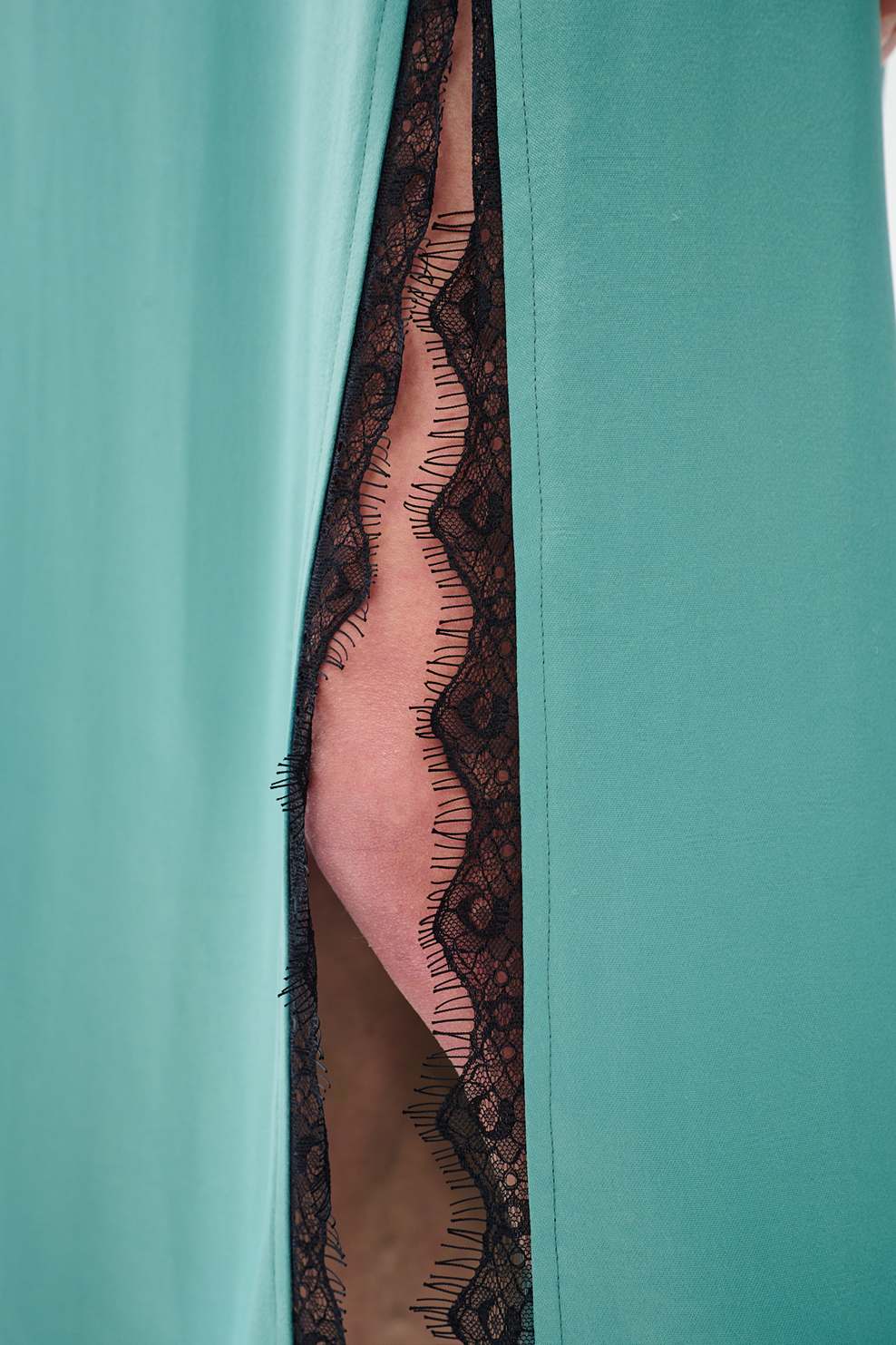 Juicy Chill Midi Skirt with Lace - Image 5