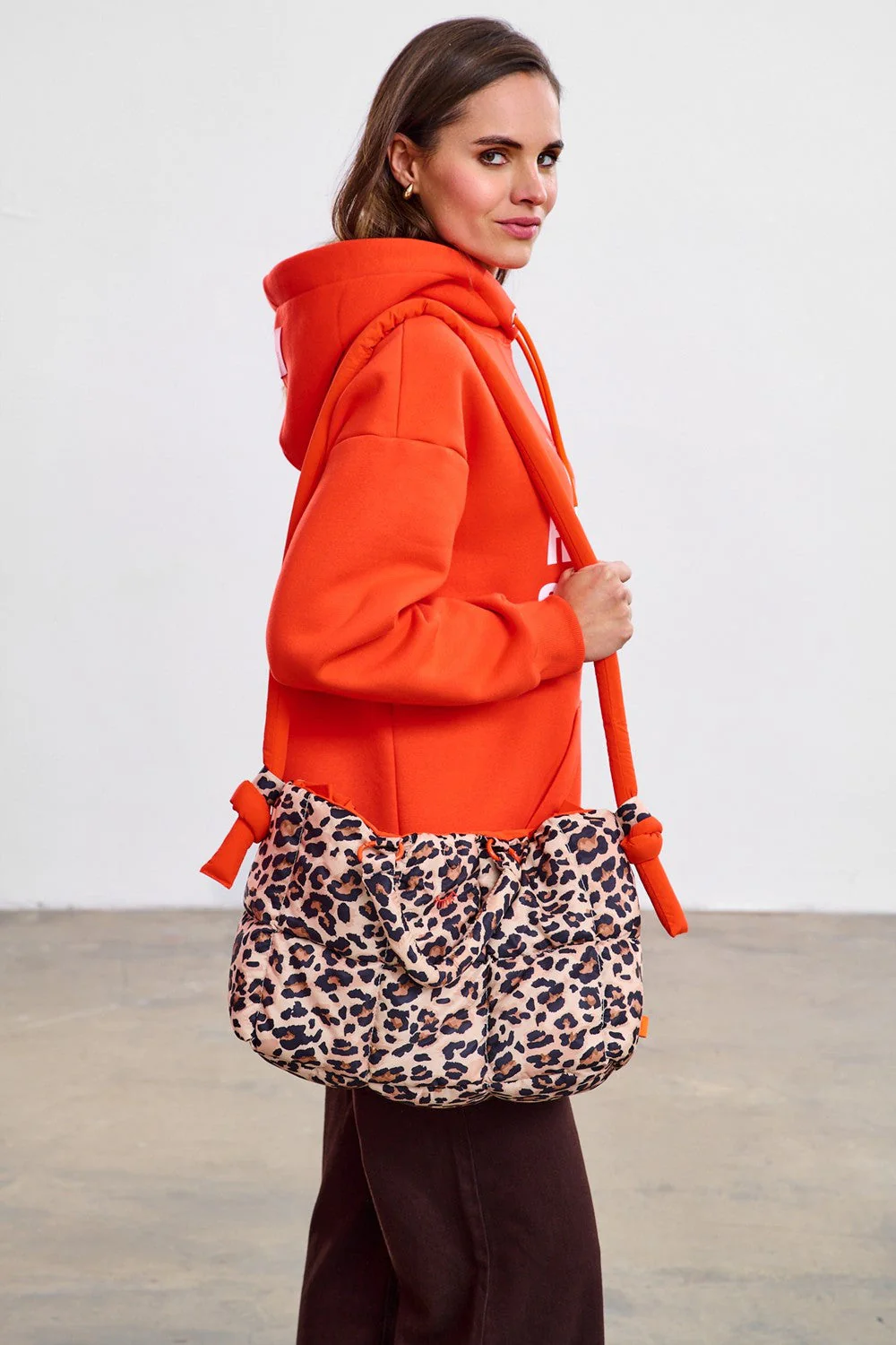 Wild Glow quilted reversible bag - Image 12