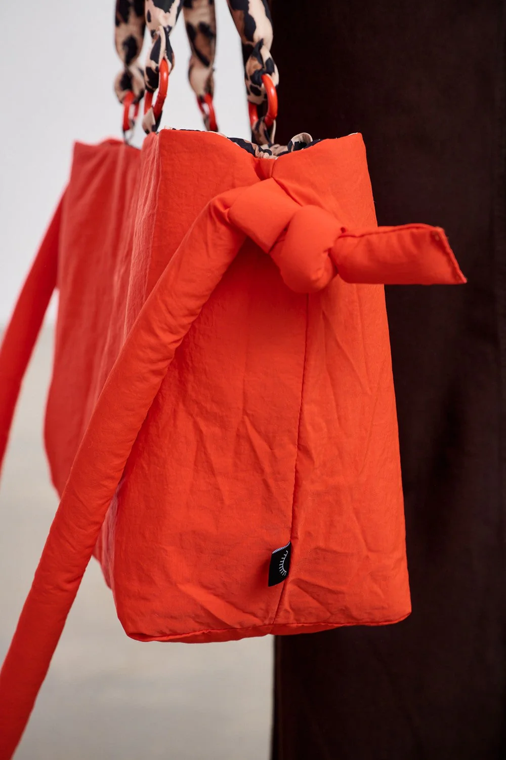 Wild Glow quilted reversible bag - Image 5