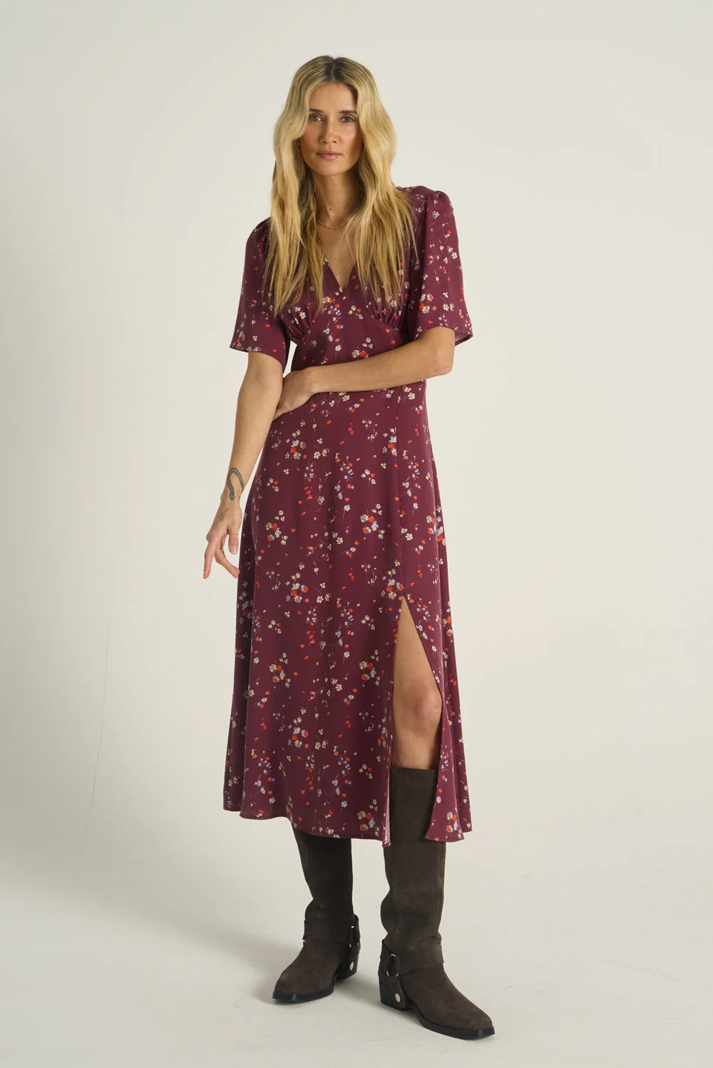 Touch of Romance midi dress - Image 9