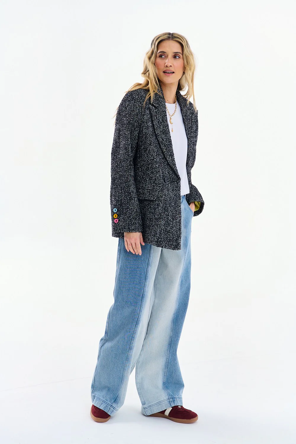 Secret Shine Wide-Leg Jeans - Image 11